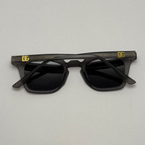 عینک آفتابی پلاریزه دولچه گابانا DOLCE GABBANA دسته سیم کشی شده لولا فنر طوسی کد 7707