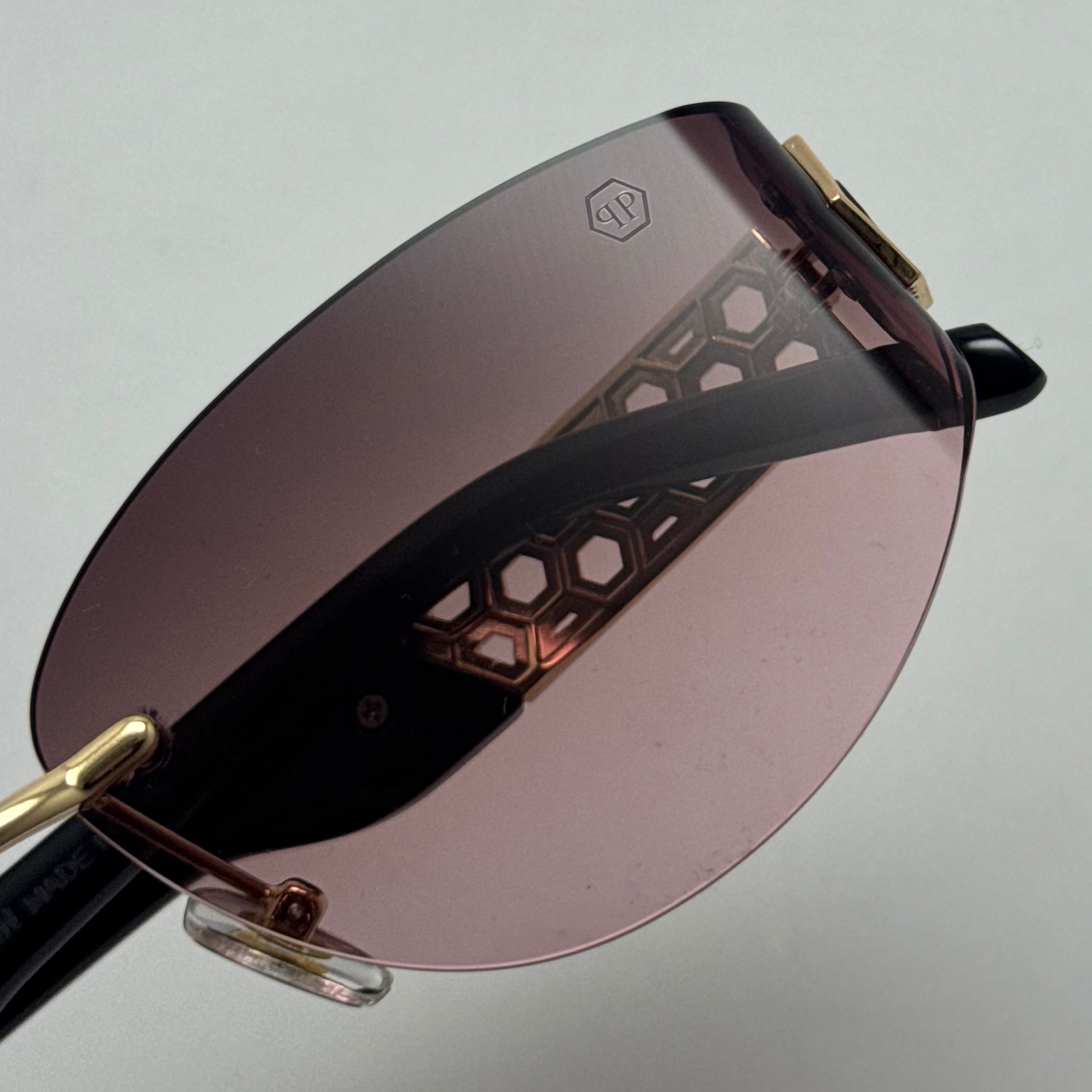 عینک آفتابی فیلیپ پلین Philip Plein مدل Luxury Shield فریم لس بنفش صورتی - لنز UV400