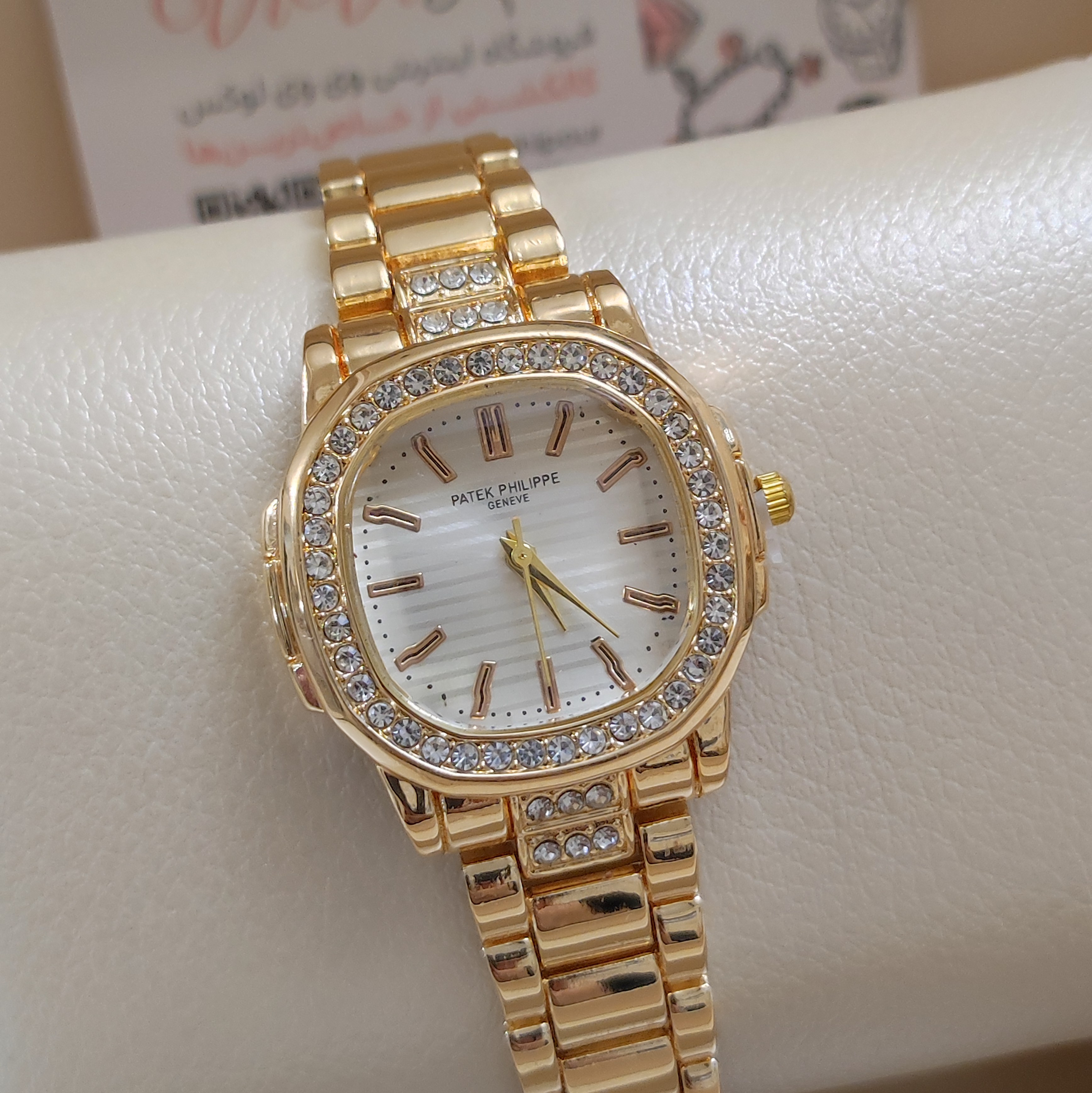 ساعت پتک فیلیپ شیشه تراش مجلسی زنانه کیفیت عالی patek philippe نقره ای و طلایی