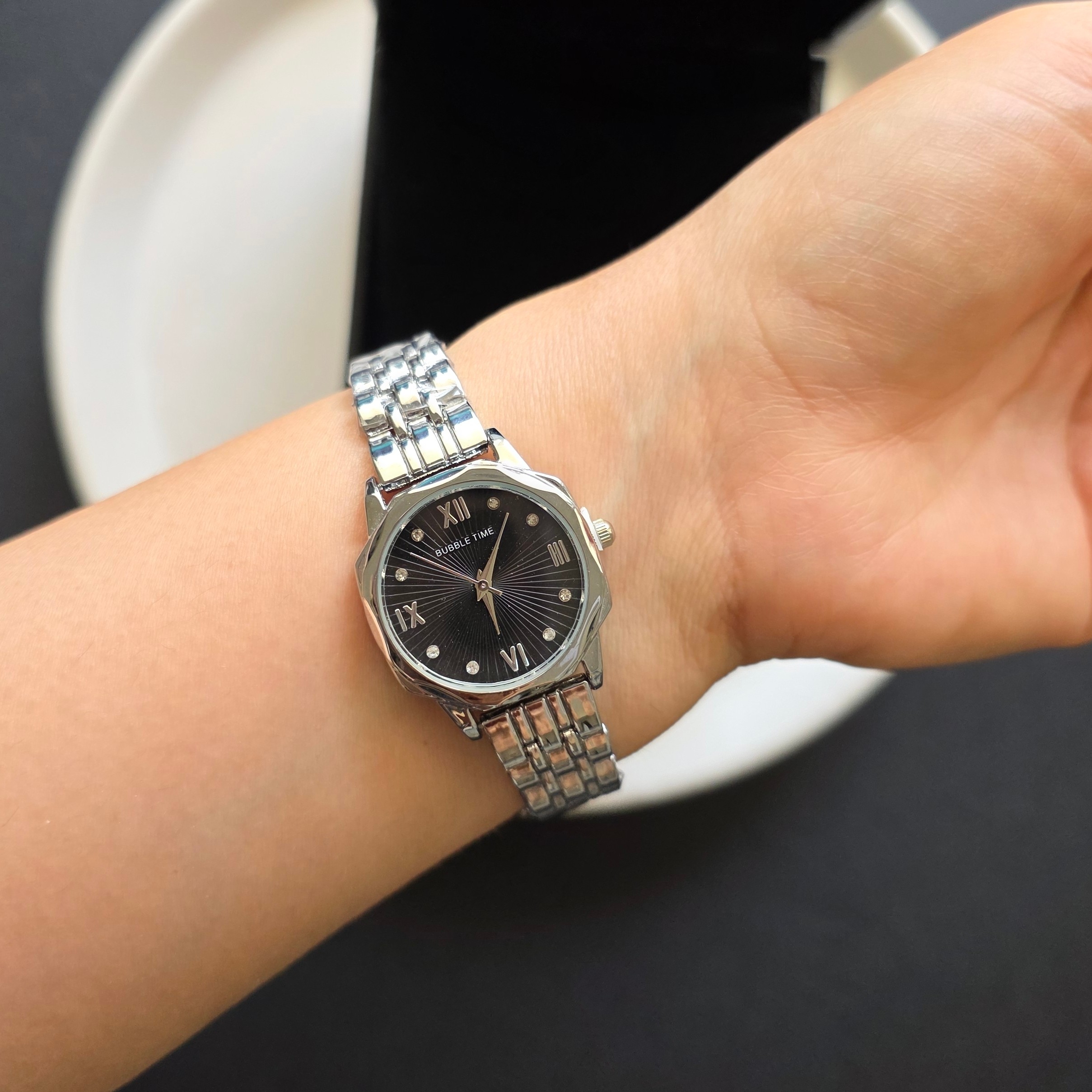 ساعت دخترانه بابل تایم نقره ای صفحه مشکی1276