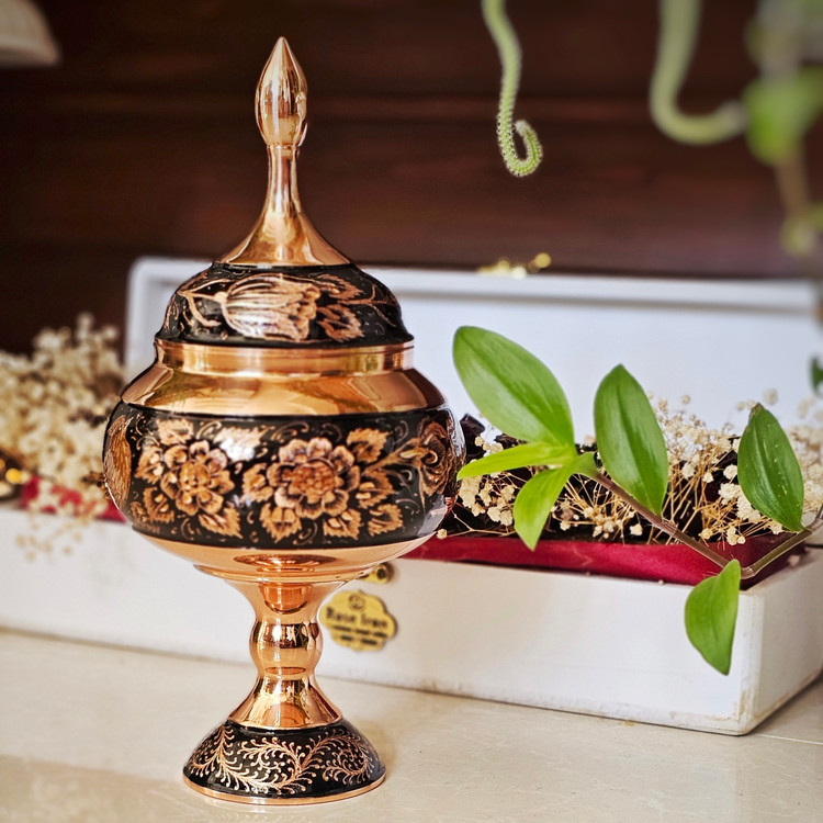 شکلات خوری مسی مدل الماس تراش ارتفاع29/5 به همراه جعبه فانتزی