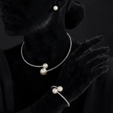 نیم ست زنانه گردنبند گوشواره دستبند جواهری نگین تنیسی مرواریدی فری سایز رنگ ثابت کد amp (پس کرایه)