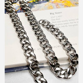 گردنبند مردانه مدل کارتیه Cartier جنس استیل عیار 316 رنگ ثابت کد ztk (پس کرایه)
