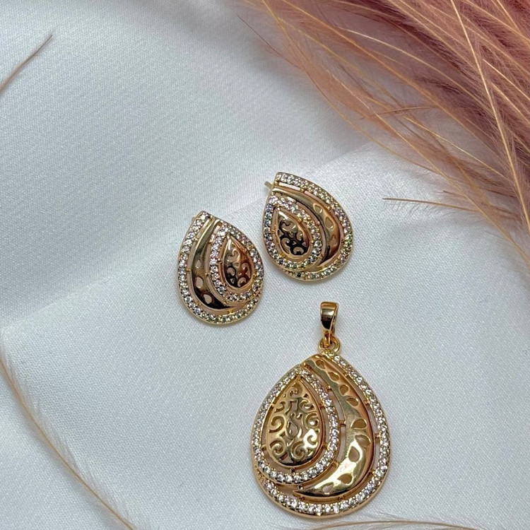 نیم ست گردنبند و گوشواره ژوپینگ زنانه طرح گل نگین تنوع طرح رنگ ثابت کد sm (پس کرایه)