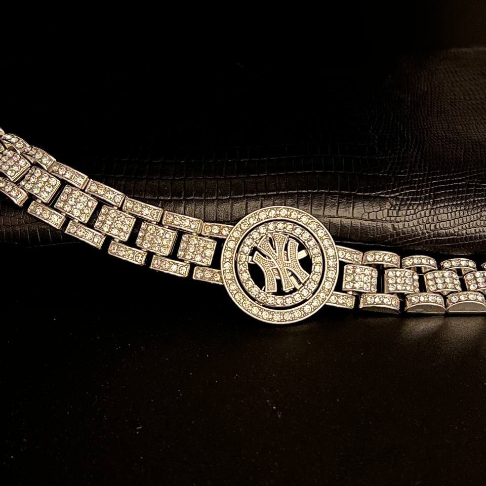 دستبند اسپینری فول نگین چیین طرح ورساچ versace رنگ ثابت در تنوع طرح کد ki