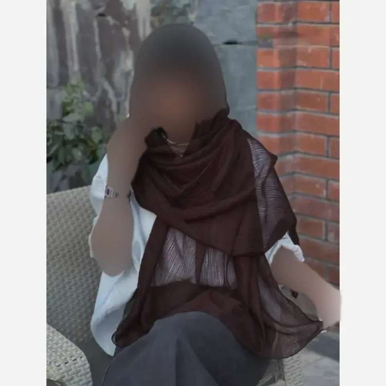 شال پلیسه دور نوار دوزی مجلسی و اسپرت ابعاد 180 در 68 سانتیمتر