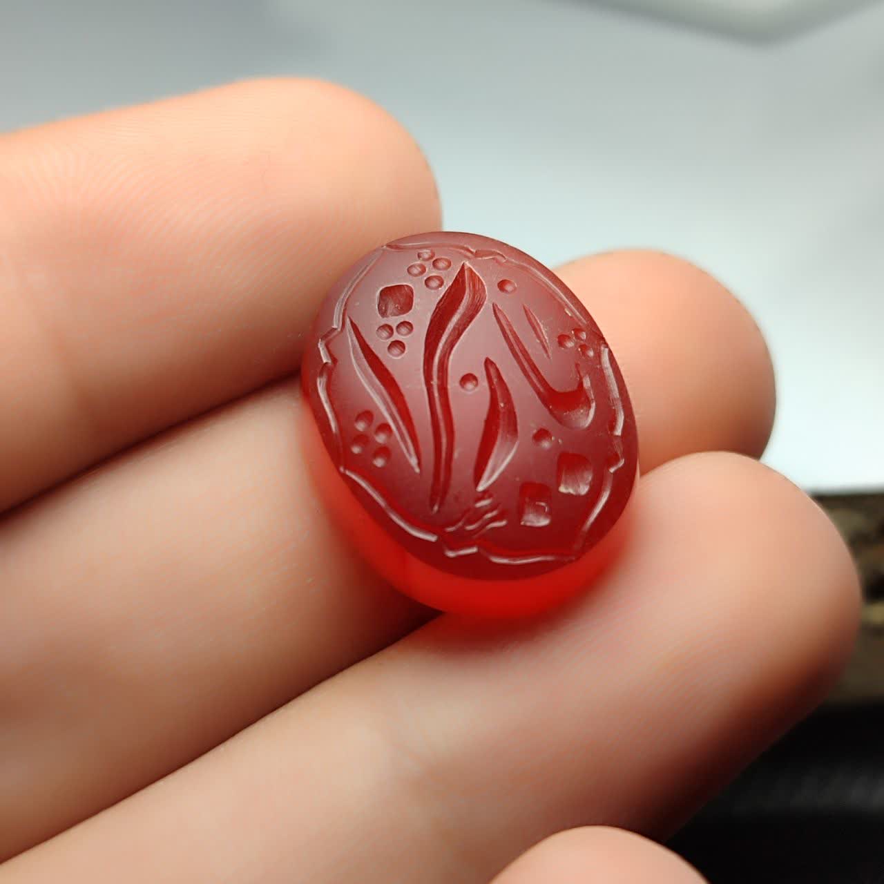 نگین عقیق قرمز باحکاکی یازهرا  کد 2348