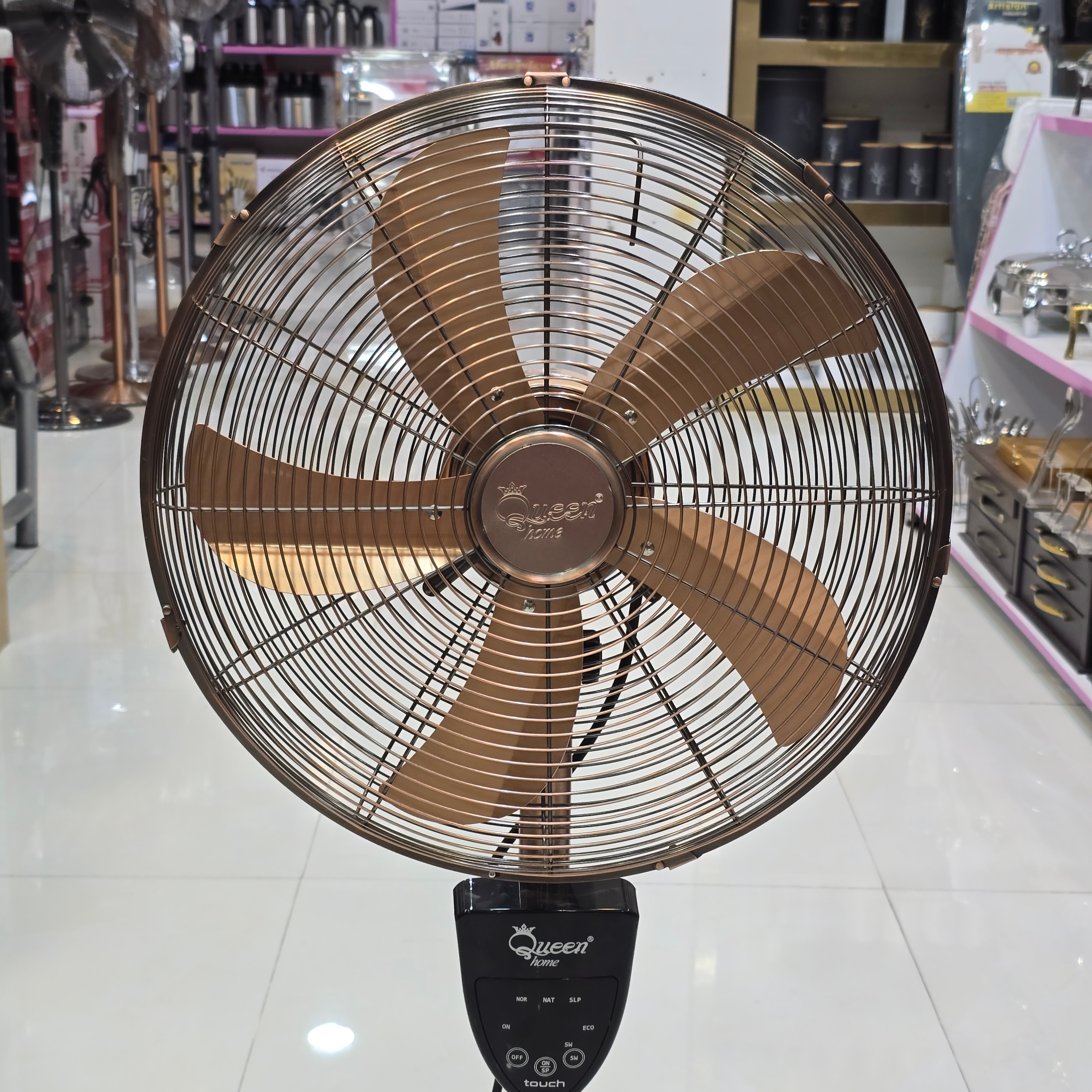 پنکه ایستاده کوئین هوم مدل QH-6680 ریموت دار 5 پره با ارسال رایگان